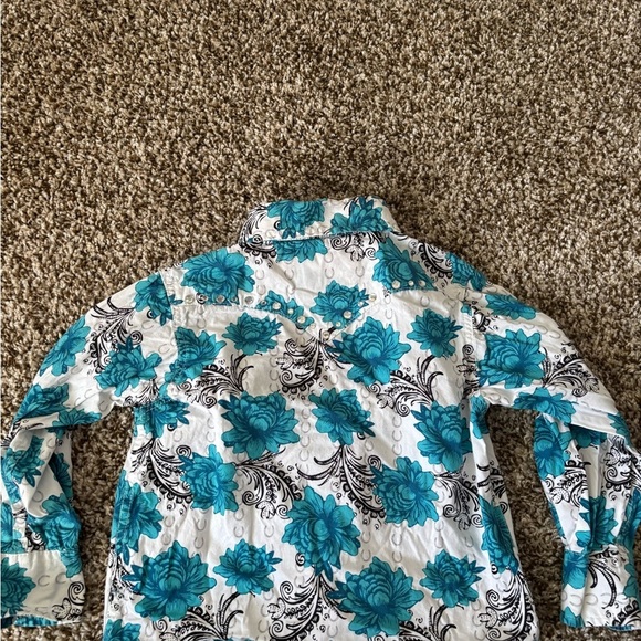 Cowgirl Hardware | Girl's Blue Floral Rhinestone Button Down Shirt Size 2T - Picture 7 of 8